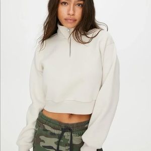 Aritzia • TNA half zip